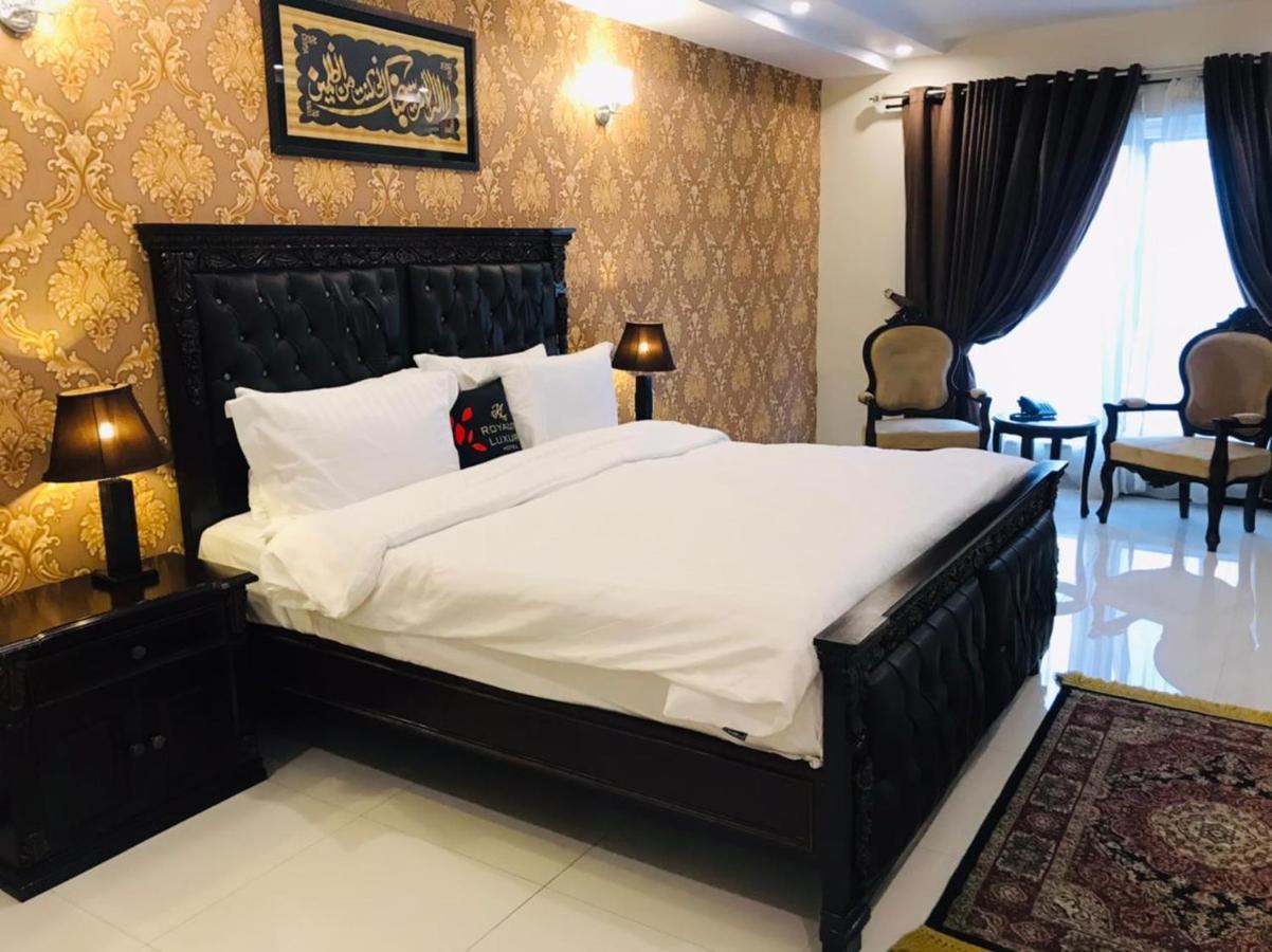 Royaute Luxury Hotel Sialkot Ngoại thất bức ảnh